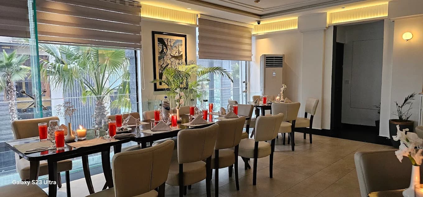 Cafe Aylanto Dha phase 3 - Main Entrance & Ambiance