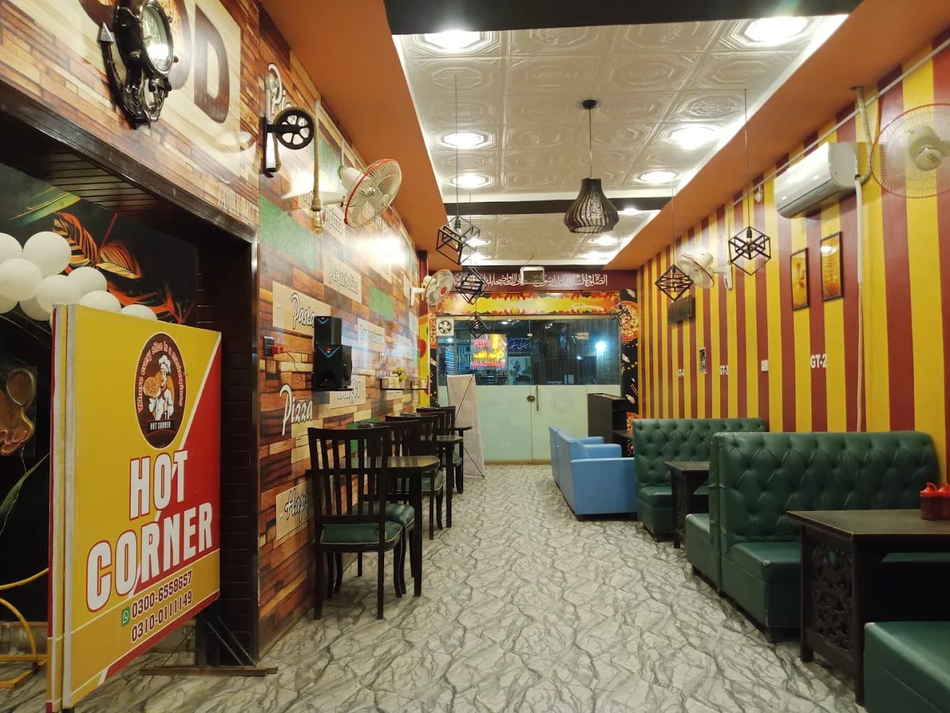 Hot Corner Gojra - Main Entrance & Ambiance